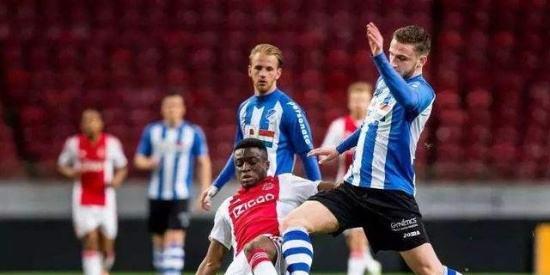 教练及整个 教练及整个